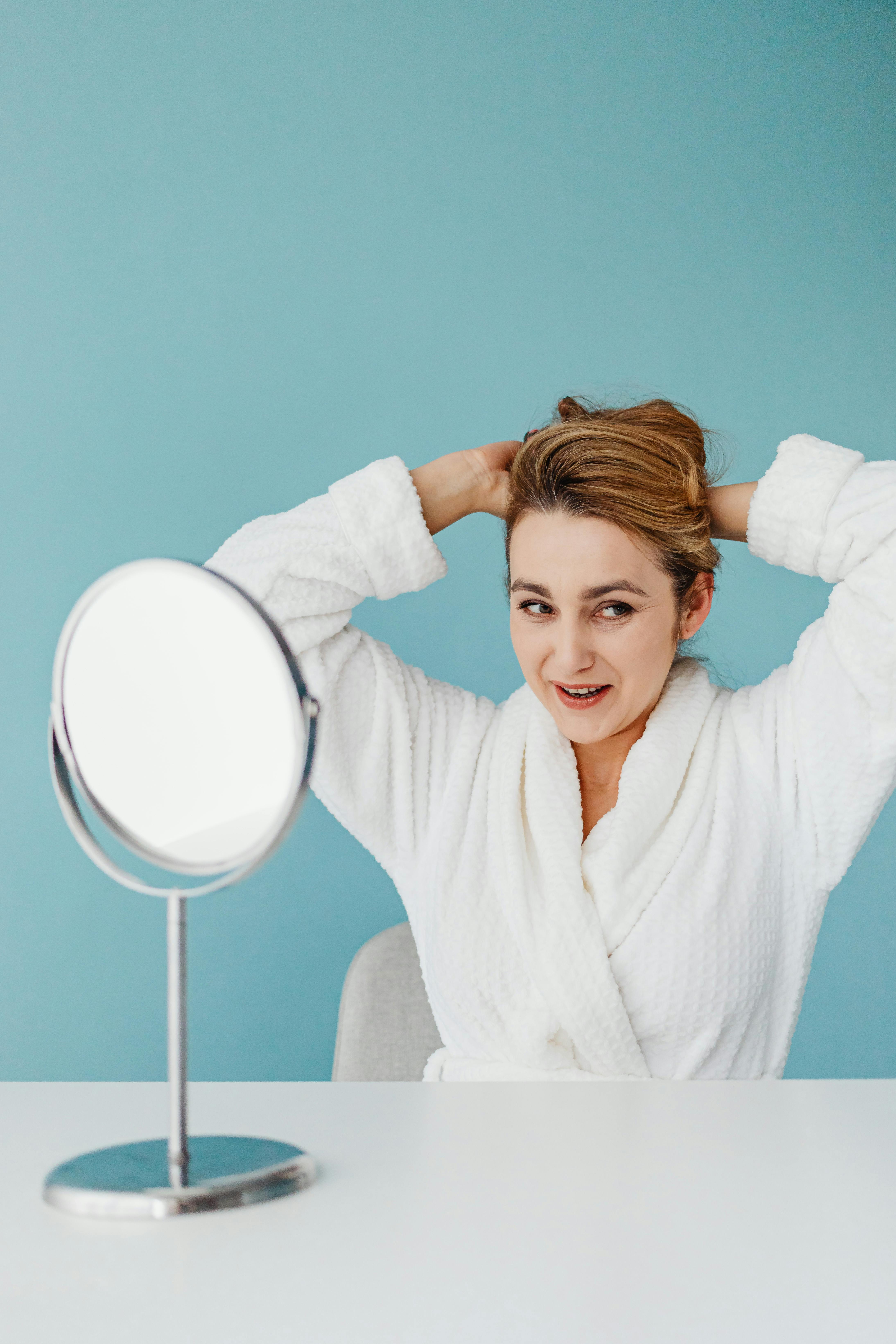 热门电影：极夜追凶海报